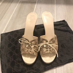 Gucci Wedges!